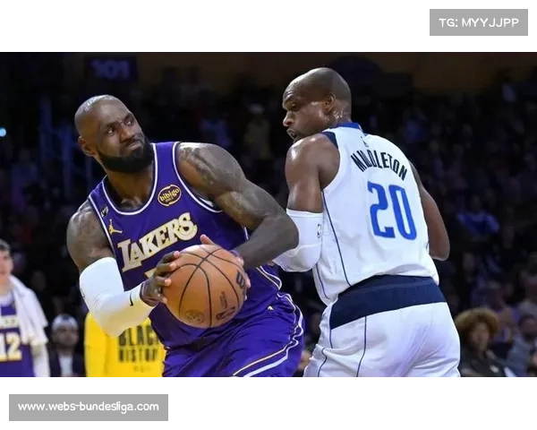 湖人主场124-104大胜独行侠，詹姆斯28分10篮板12助攻三双