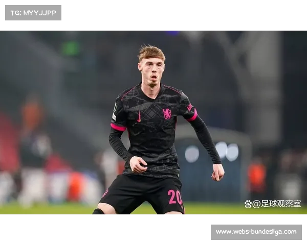 科尔·帕尔默谈位置转变:享受在中场踢球,与罗德里并肩作战是荣幸 科尔·帕尔默谈位置转变:享受在中场踢球,与罗德里并肩作战是荣幸